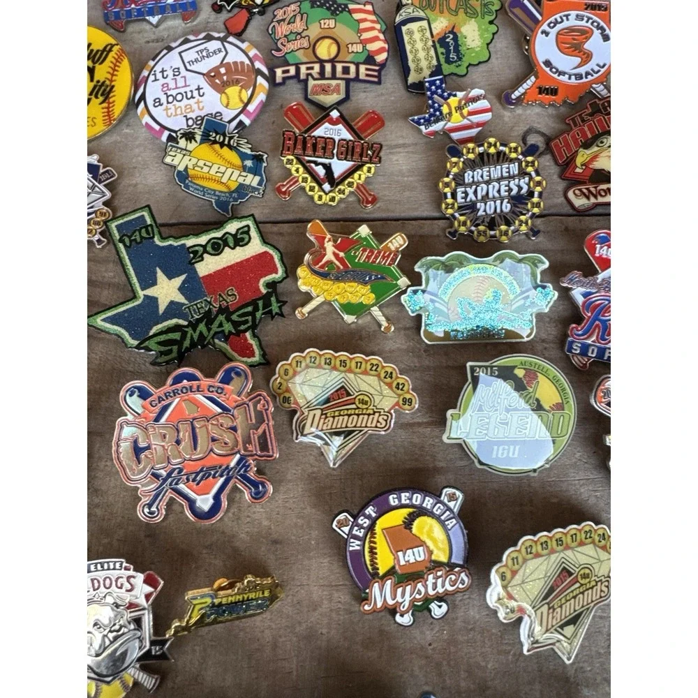 Lot of 64 Girls Fast Pitch Softball Team Trading Fastpitch Pinback Pins‎
